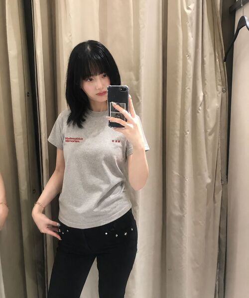 mydeepbluememories(マイディープブルーメモリーズ)の「Mm Symbol Logo T-Shirts (GREY / BURGUNDY)(Tシャツ/カットソー・レディース・ミックスグレー・SMALL/MEDIUM/LARGE)」の5枚目の写真