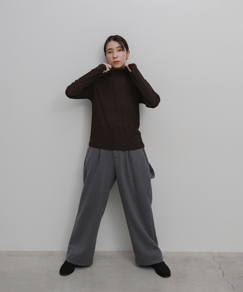 select MOCA(セレクトモカ)の「シンプルハイネックロンT(Tシャツ/カットソー・レディース・ダークブラウン/グレー/ブラック/アイボリー・FREE)」の6枚目の写真