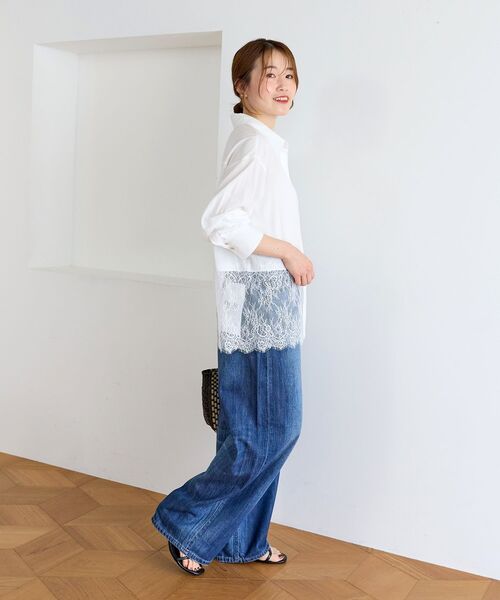 le.coeur blanc（ルクールブラン）の「裾レースドッキングシャツ（シャツ/ブラウス・レディース・ネイビー/オフホワイト・38）」の22枚目の写真