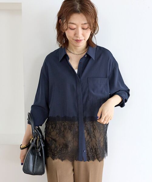 le.coeur blanc（ルクールブラン）の「裾レースドッキングシャツ（シャツ/ブラウス・レディース・ネイビー/オフホワイト・38）」の18枚目の写真