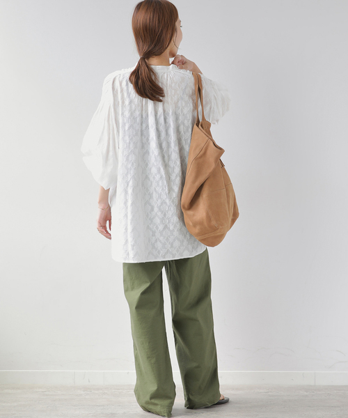 JOURNAL STANDARD relume(ジャーナルスタンダード レリューム)の「《WEB限定追加》コットンジャガードギャザーブラウス(シャツ/ブラウス・レディース・ホワイト/ブラック・FREE)」の15枚目の写真
