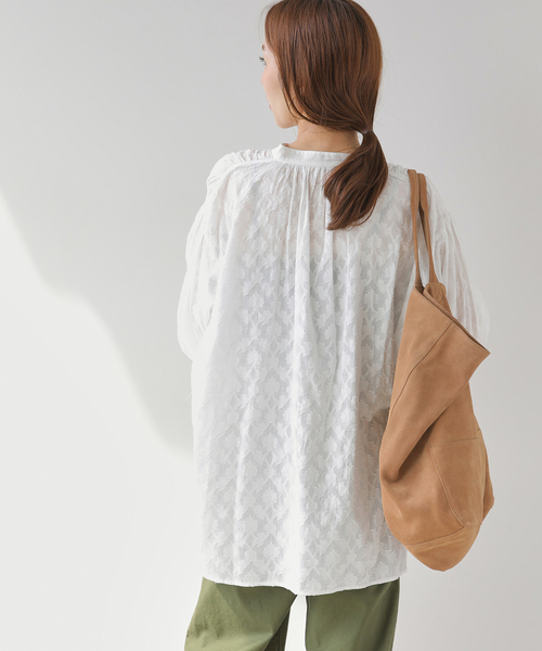 JOURNAL STANDARD relume(ジャーナルスタンダード レリューム)の「《WEB限定追加》コットンジャガードギャザーブラウス(シャツ/ブラウス・レディース・ホワイト/ブラック・FREE)」の18枚目の写真