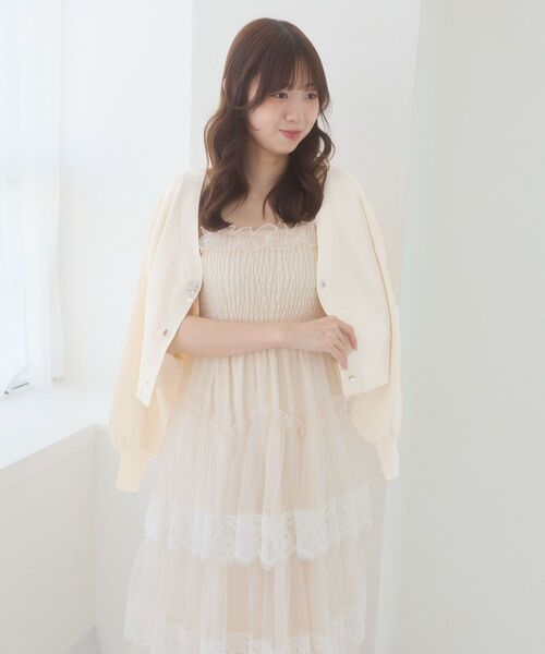 MAJESTIC LEGON(マジェスティックレゴン)の「クローバーボタンUVカットカーデ(カーディガン/ボレロ・レディース・ブラック/ピンク/ボルドー/アイボリー・MEDIUM)」の6枚目の写真