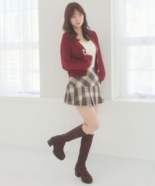 MAJESTIC LEGON(マジェスティックレゴン)の「クローバーボタンUVカットカーデ(カーディガン/ボレロ・レディース・ブラック/ピンク/ボルドー/アイボリー・MEDIUM)」の19枚目の写真