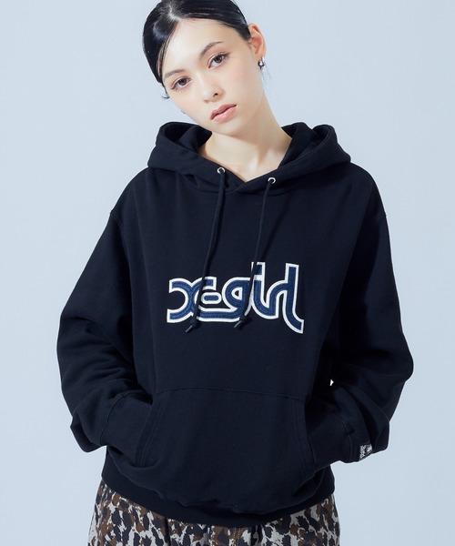 X-girl(エックスガール)の「MILLS LOGO LAYERED PATCH SWEAT HOODIE(パーカー・レディース・パープル/アッシュ/ブラック・S/M/L)」の1枚目の写真