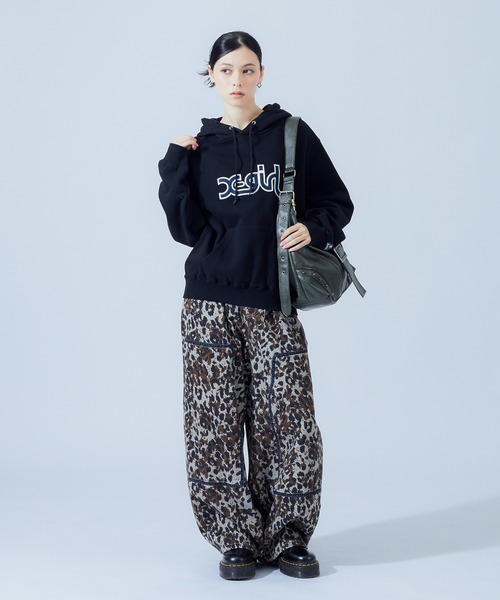 X-girl(エックスガール)の「MILLS LOGO LAYERED PATCH SWEAT HOODIE(パーカー・レディース・パープル/アッシュ/ブラック・S/M/L)」の16枚目の写真