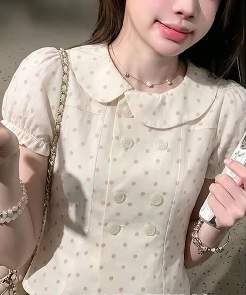 AsheKsha(アシクシャ)の「水玉ベビーカラーダブルボタンパフスリーブショート丈トップス(シャツ/ブラウス・レディース・ベージュ・M)」の8枚目の写真