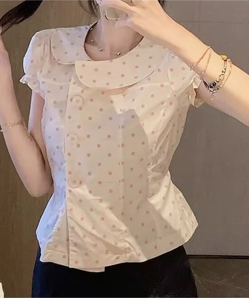 AsheKsha(アシクシャ)の「水玉ベビーカラーダブルボタンパフスリーブショート丈トップス(シャツ/ブラウス・レディース・ベージュ・M)」の11枚目の写真