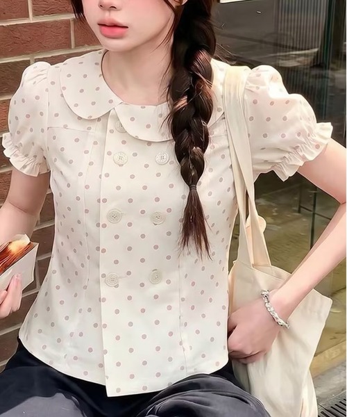 AsheKsha(アシクシャ)の「水玉ベビーカラーダブルボタンパフスリーブショート丈トップス(シャツ/ブラウス・レディース・ベージュ・M)」の12枚目の写真