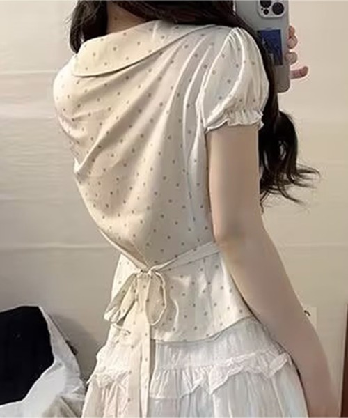 AsheKsha(アシクシャ)の「水玉ベビーカラーダブルボタンパフスリーブショート丈トップス(シャツ/ブラウス・レディース・ベージュ・M)」の17枚目の写真