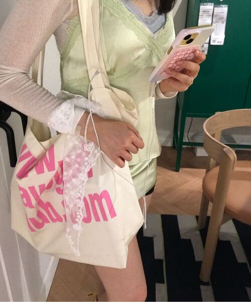 WAVEGIRL（ウェーブガール）の「Jenny Satin Skirt (4color)（スカート・レディース・アイボリー/PINK/ライトグリーン/ブラック・SMALL/MEDIUM）」の11枚目の写真