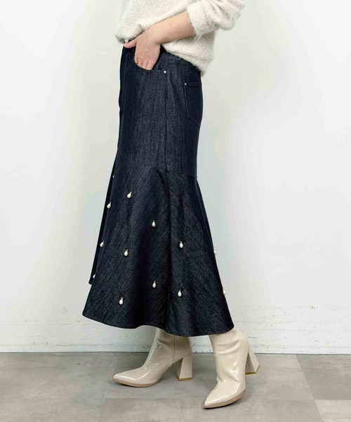 PICCIN PERLA(ピッチンペルラ)の「ティアドロップパールマーメイドデニムスカート(デニムスカート・レディース・ブルー・M)」の2枚目の写真