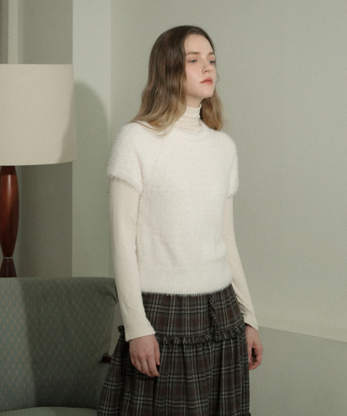 VLETI（ブレッティ）の「Round Neck Half Sleeve Knit (Cream)（ニット/セーター・レディース・クリーム・FREE）」の2枚目の写真