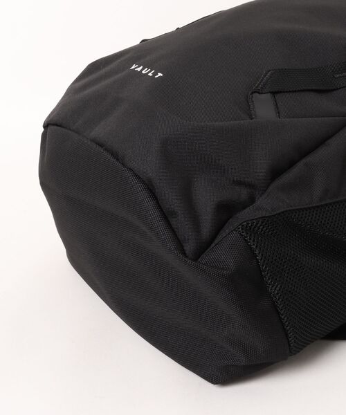 THE NORTH FACE(ザノースフェイス)の「【国内未発売USAモデル】THE NORTH FACE(ザ・ノースフェイス)/大容量 27L収納 A4・15インチ対応 リュック バックパック/Vault(バックパック/リュック・レディース・ブラック・FREE)」の3枚目の写真