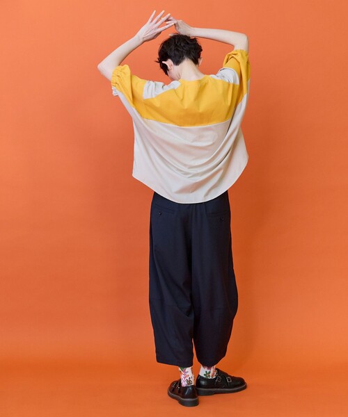 FRAPBOIS(フラボア)の「ドルマンシャツ カットソー(Tシャツ/カットソー・レディース・ブルー/イエロー・1)」の11枚目の写真