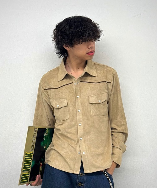 MandO(エムオー)(エムオー)の「【ユニセックス】フェイクスエードパイピングウエスタンシャツ(シャツ/ブラウス・メンズ・レッド/チャコールグレー/ブラック/ベージュ/ダークブラウン・MEDIUM/LARGE)」の7枚目の写真