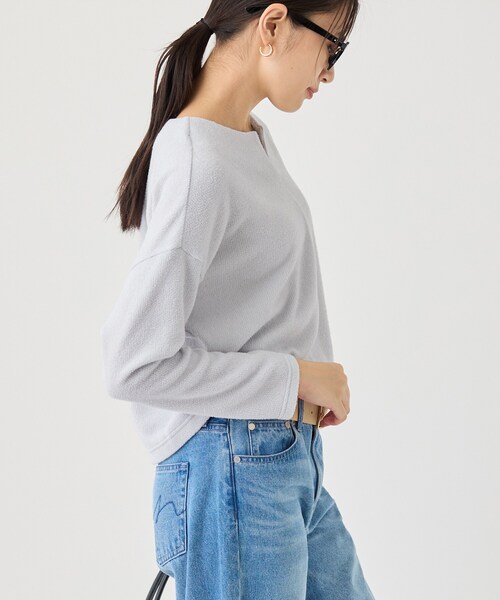 INDIVI(インディヴィ)の「【風合い柔らか/SETUP可】ブークレ起毛ジャージトップス(Tシャツ/カットソー・レディース・ベージュ系その他7/ブラック系3/サックスブルー系3・13/05/38/15 /19/34)」の9枚目の写真
