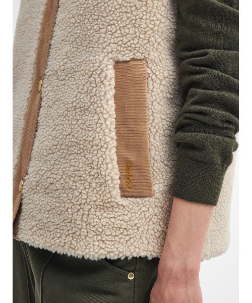 Barbour(バブアー)の「Dulsie ボア ライナー ベスト(レディース)(ベスト・レディース・クリーム/ブラック/オリーブ・8/10/12)」の10枚目の写真