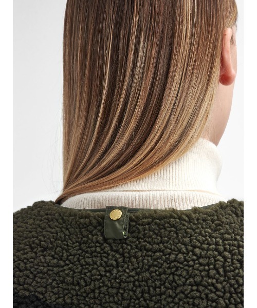 Barbour(バブアー)の「Dulsie ボア ライナー ベスト(レディース)(ベスト・レディース・クリーム/ブラック/オリーブ・8/10/12)」の15枚目の写真