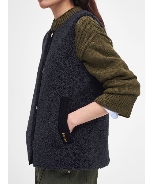 Barbour(バブアー)の「Dulsie ボア ライナー ベスト(レディース)(ベスト・レディース・クリーム/ブラック/オリーブ・8/10/12)」の22枚目の写真