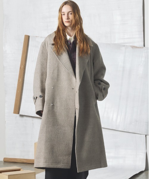 MAISON SPECIAL(メゾンスペシャル)の「《UNISEX》【イタリアンデッドストックファブリック】プライムオーバーダブルアルスターコート/【Italian Dead Stock Fabric】Prime-Over Double-breasted Ulster Coat【MAISON SPECIAL/メゾンスペシャル】(チェスターコート・メンズ・ブラック/ダークブラウン/ダークブラック/ブラウン/グレー/ホワイト/ダークネイビー・1/0/2)」の5枚目の写真