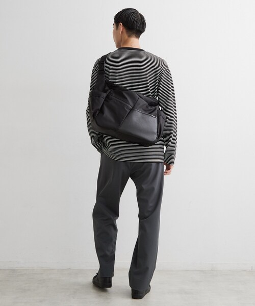 THE SHOP TK (ザ ショップ ティーケー )の「VISIONARY 異素材コンビ ビッグショルダーバッグ(ショルダーバッグ・メンズ・ブラック/ブラック系1・00)」の6枚目の写真