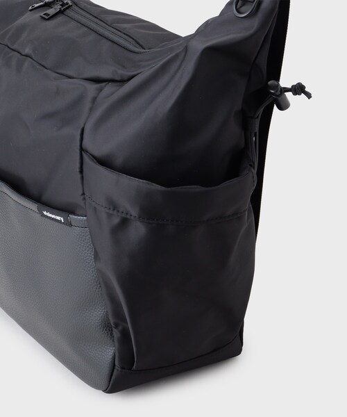THE SHOP TK (ザ ショップ ティーケー )の「VISIONARY 異素材コンビ ビッグショルダーバッグ(ショルダーバッグ・メンズ・ブラック/ブラック系1・00)」の18枚目の写真