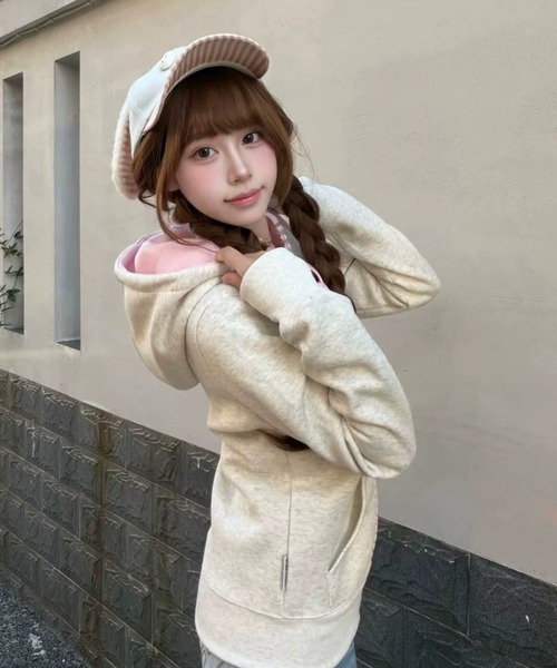 GEMEDA（ジェメダ）の「秋冬新作 配色刺繍大きいファスナーデザインパーカー（パーカー・レディース・ホワイト/ブラック/ライトグレー・M）」の12枚目の写真