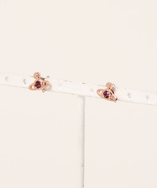 Vivienne Westwood(ヴィヴィアンウエストウッド)の「NANO SOLITAIRE EARRINGS(ピアス(両耳用)・レディース・ゴールド系その他/ブラック/シルバー/ピンクゴールド/グリーン/ゴールド/ピンク/ブルー/Olive /LT.Blue/シルバー系その他/ブルー系その他/Navy/パープル/ライトグリーン/ゴールド×グレー/ライトピンク/ライトパープル/パープル系その他2/ピンク系/クリアブラック/ゴールド系/ゴールド系1/シルバー×ブルー/ブルー系その他2/ブルー系その他3/グリーン系その他/ゴールド系その他2/ピンク系その他/ゴールド系その他3/ゴールド系その他4/ゴールド系その他5/ブルー系その他5/ゴールド系その他6/ゴールド系その他7/シルバー系その他4・FREE)」の17枚目の写真