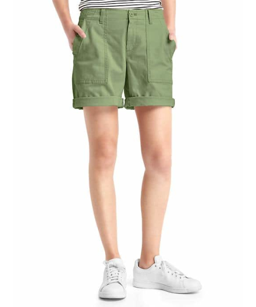 GAP(ギャップ)の「Gap ガールフレンド ロール ユーティリティショートパンツ(その他パンツ・レディース・ブラック/ネイビー/ベージュ/ホワイト/グリーン・8/6/2/00/000/4/0)」の5枚目の写真