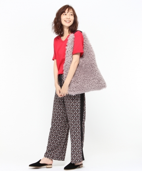 LAKOLE(ラコレ)の「ベルベットバブーシュサンダル / LAKOLE(サンダル・レディース・マスタード/ロイヤルブルー/ブラック・LARGE/MEDIUM)」の17枚目の写真