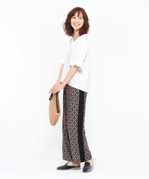 LAKOLE(ラコレ)の「ベルベットバブーシュサンダル / LAKOLE(サンダル・レディース・マスタード/ロイヤルブルー/ブラック・LARGE/MEDIUM)」の9枚目の写真