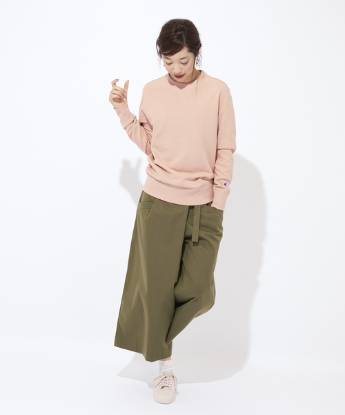 Champion（チャンピオン）の「【Champion】無地クルーネックスウェットトレーナー（スウェット・レディース・ライトグリーン/サックスブルー/キナリ/ネイビー/グレー/パープル/グリーン/ライトピンク/ライラック・MEDIUM/LARGE/SMALL）」の17枚目の写真