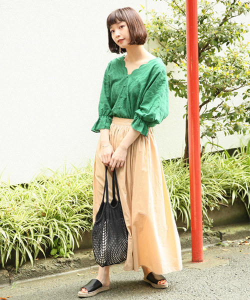 LOWRYS FARM（ローリーズファーム）の「サスツキギャザーマキシスカート　797459（スカート・レディース・ベージュ/ネイビー/レッド/ブルー/ブラック・FREE）」の15枚目の写真