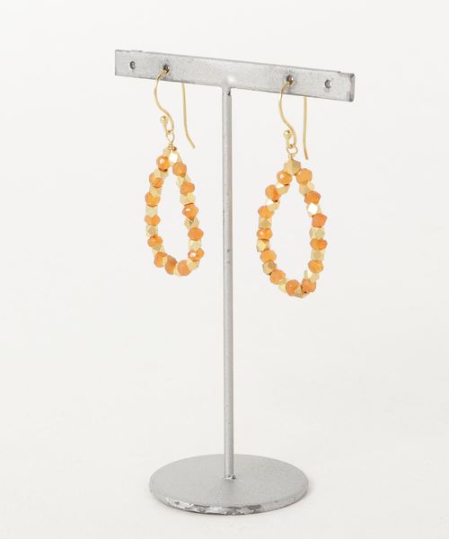 LUGG NAGG（ラグナグ）の「θしずく型ピアス（ピアス（両耳用）・レディース・ゴールド/クリアブルー/ピンク系その他/オレンジ系その他/ブラック×ゴールド・ONE SIZE）」の5枚目の写真