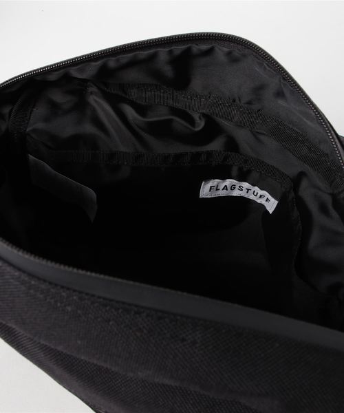 F-LAGSTUF-F（フラグスタフ）の「F-LAGSTUF-F×OUTDOOR/フラグスタフ×アウトドア/別注ウェストバッグ（ボディバッグ/ウエストポーチ・メンズ・レッド・FREE）」の4枚目の写真