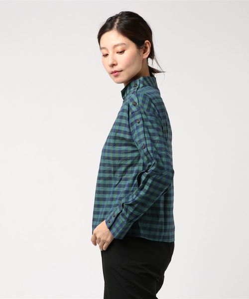 MYRDAL（ミュルダール）の「サイドボタンモックネックシャツ（シャツ/ブラウス・レディース・オフホワイト/ブラック/グリーン・M）」の4枚目の写真