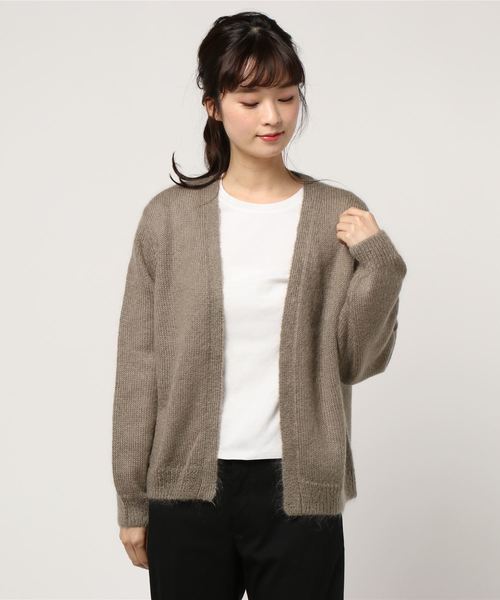 mizuiroind(ミズイロインド)の「ヘアリーVネックカーディガン(カーディガン/ボレロ・レディース・ダークブラウン/ベージュ/ネイビー・FREE)」の2枚目の写真