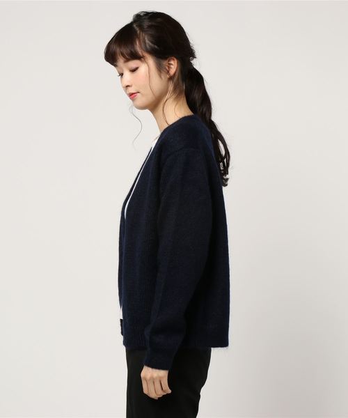 mizuiroind(ミズイロインド)の「ヘアリーVネックカーディガン(カーディガン/ボレロ・レディース・ダークブラウン/ベージュ/ネイビー・FREE)」の5枚目の写真
