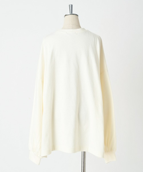 one after another NICE CLAUP(ワンアフターアナザーナイスクラップ)の「ビッグシルエットロングTシャツ(Tシャツ/カットソー・レディース・ベージュ/オフホワイト/ライトカーキ/カーキ・FREE)」の22枚目の写真