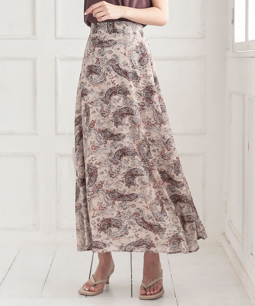 KOBE LETTUCE（コウベレタス）の「ペイズリーフレアマキシスカート（スカート・レディース・アイボリー/イエロー/ブラウン・FREE）」の2枚目の写真
