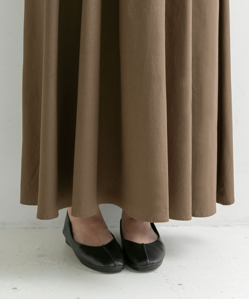 Newlyme（ニューリーミー）の「前後２ｗａｙボリュームスカートワンピース【R】（ワンピース・レディース・ブラック/ブラウン・M-L）」の13枚目の写真