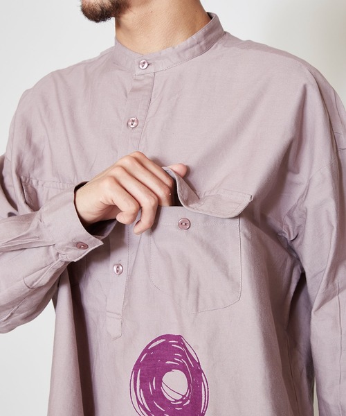 チャイハネ（チャイハネ）の「【チャイハネ】手描き風ドット柄MEN'Sバンドカラーシャツ（シャツ/ブラウス・メンズ・グレー/ブラック/ホワイト・FREE）」の11枚目の写真