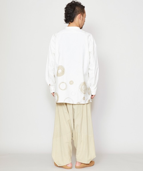 チャイハネ（チャイハネ）の「【チャイハネ】手描き風ドット柄MEN'Sバンドカラーシャツ（シャツ/ブラウス・メンズ・グレー/ブラック/ホワイト・FREE）」の17枚目の写真