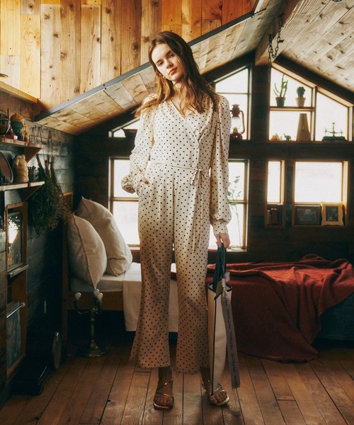 Chico（チコ）の「【SALON by Chico限定】ボリューム袖ドットコンビネゾン（ワンピース・レディース・ホワイト/ブラック・FREE）」の19枚目の写真