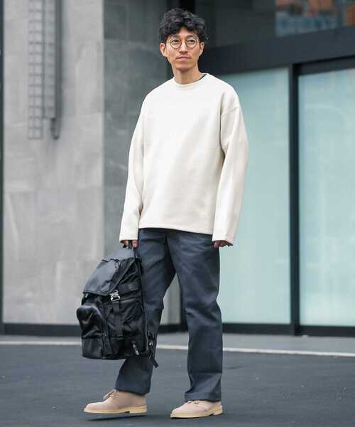 ITEMS URBANRESEARCH（アイテムズ アーバンリサーチ）の「ライトダンボールクルーネックプルオーバー（スウェット・メンズ・ブルー/ブラック/ベージュ/グレー・LARGE/MEDIUM）」の11枚目の写真