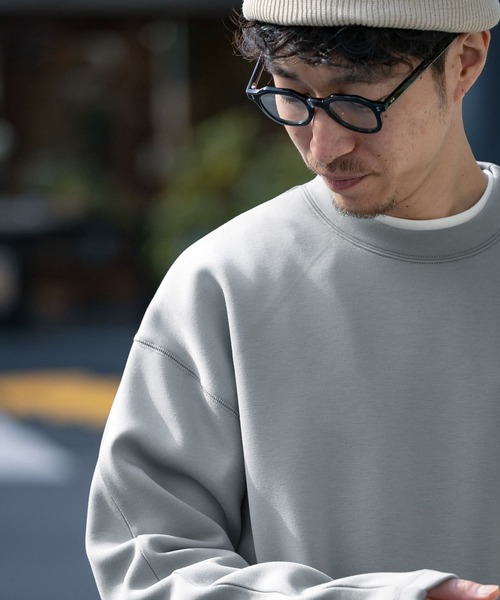 ITEMS URBANRESEARCH（アイテムズ アーバンリサーチ）の「ライトダンボールクルーネックプルオーバー（スウェット・メンズ・ブルー/ブラック/ベージュ/グレー・LARGE/MEDIUM）」の15枚目の写真