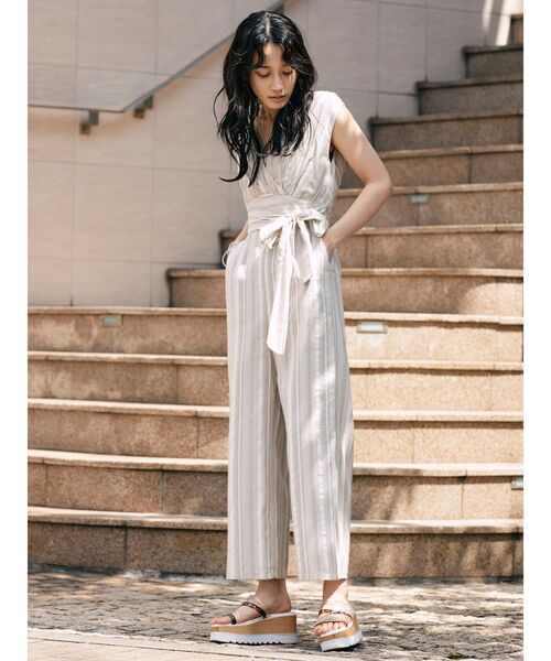 MURUA（ムルーア）の「スクエアチューブサンダル（サンダル・レディース・ホワイト/ブラック・35/36/37）」の3枚目の写真