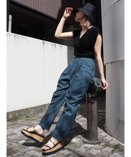 MURUA（ムルーア）の「スクエアチューブサンダル（サンダル・レディース・ホワイト/ブラック・35/36/37）」の18枚目の写真