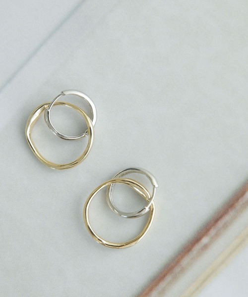 URBAN RESEARCH DOORS（アーバンリサーチドアーズ）の「リングミニフープピアス（ピアス（両耳用）・レディース・シルバー/ゴールド・ONE）」の2枚目の写真